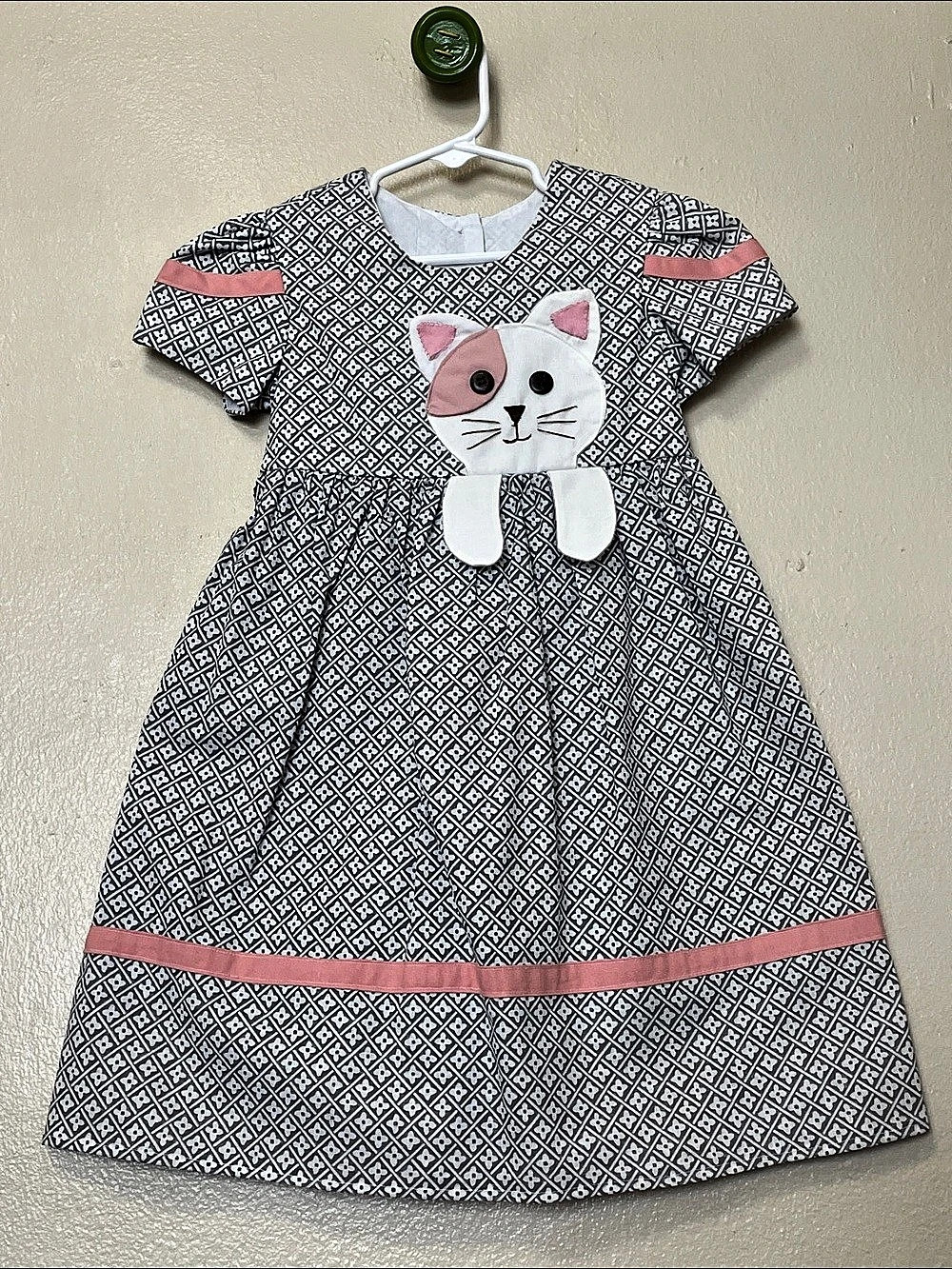 Vestido | Kids Cat Applique Patterned Dress | Size 3T
